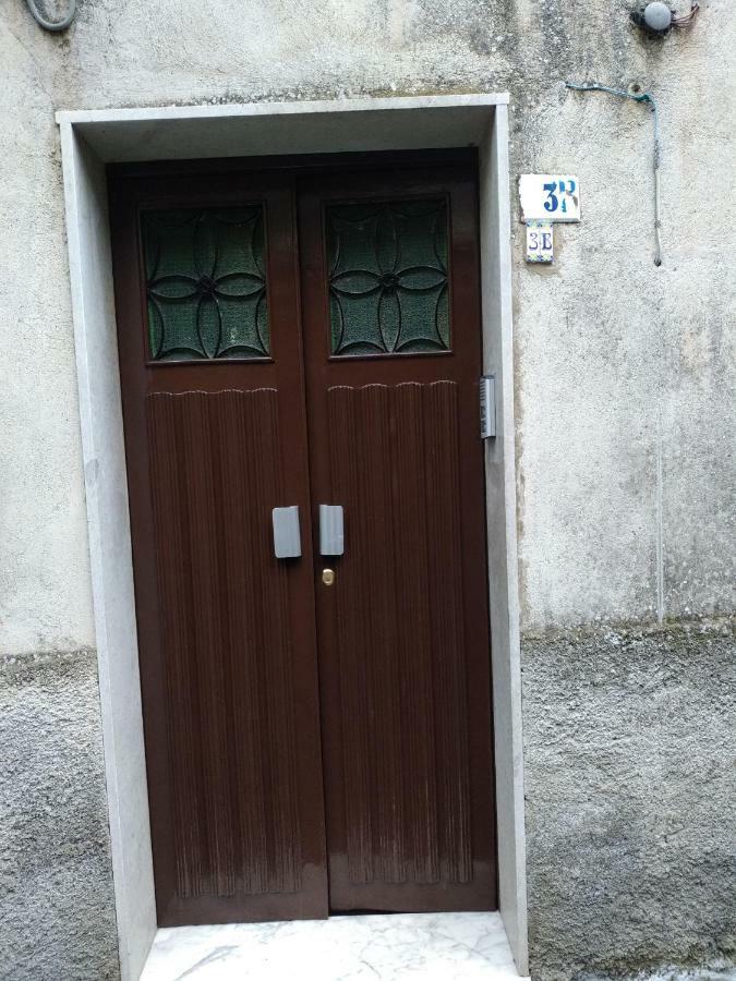 Appartamento Casa Donna Franca Castiglione De Sicilia Esterno foto