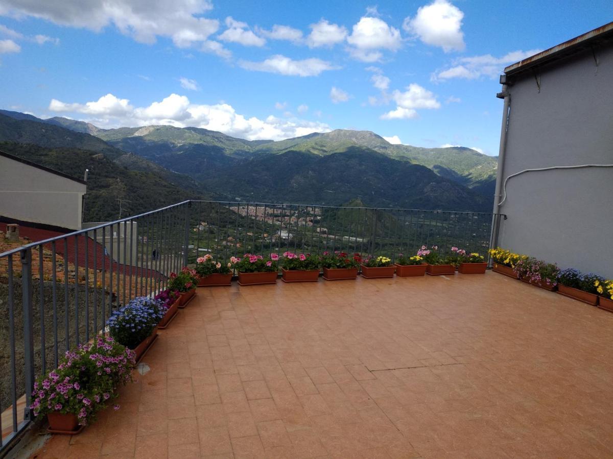 Appartamento Casa Donna Franca Castiglione De Sicilia Esterno foto